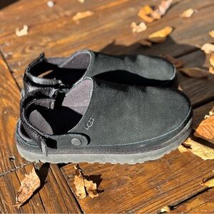 Women’s UGG Goldenstar Suede Clogs - Black